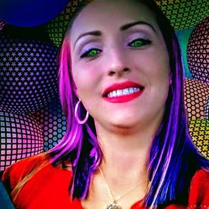 Meet your Posher, Loni-ann